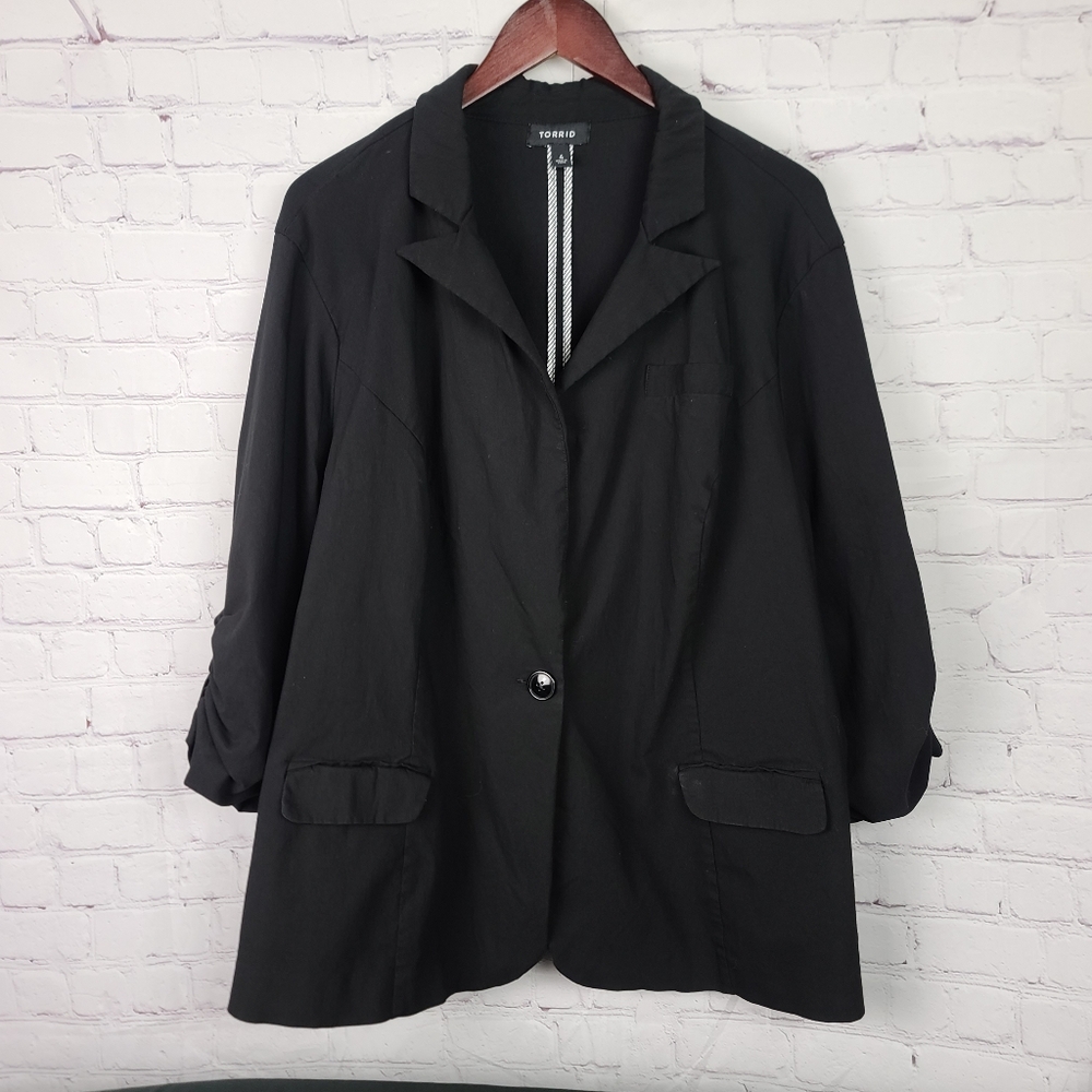 Torrid Fitted Blazer Ruched-Sleeved Black Sz 4